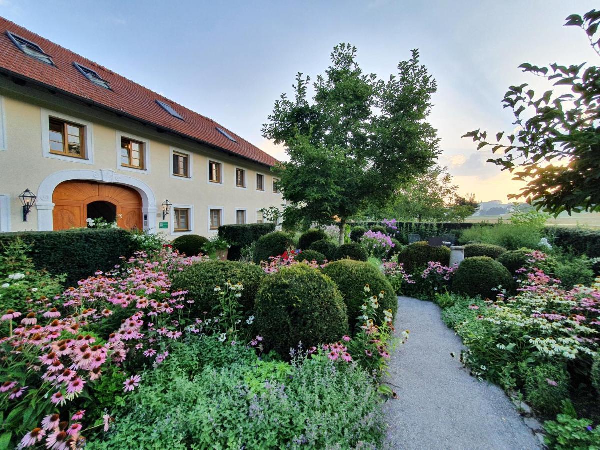 Bauernhofpension Herzog Zu Laah Hotel Линц Екстериор снимка