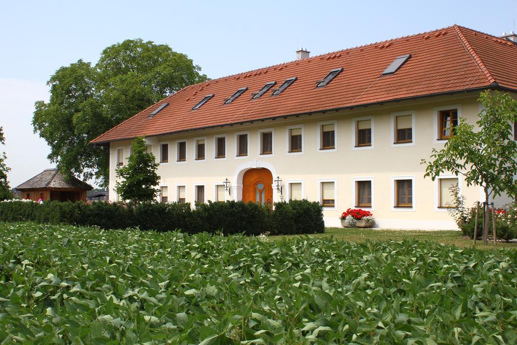 Bauernhofpension Herzog Zu Laah Hotel Линц Екстериор снимка