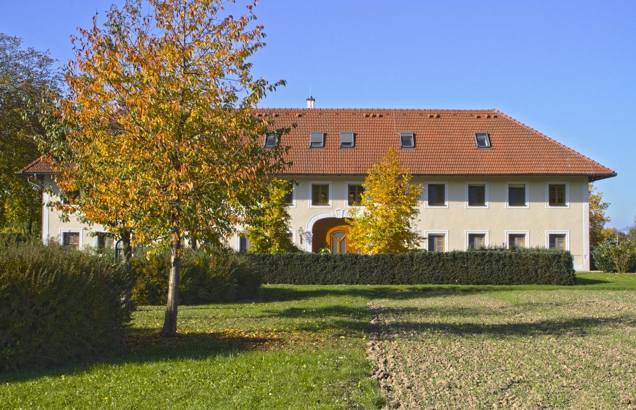 Bauernhofpension Herzog Zu Laah Hotel Линц Екстериор снимка